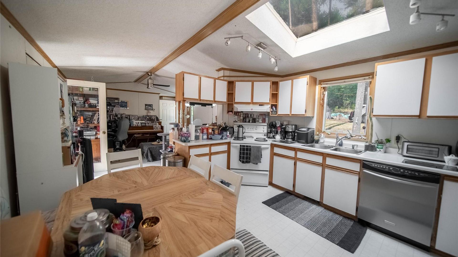









2870


Rosen Heights

Road,
Jaffray,




BC
V0B 1T0

