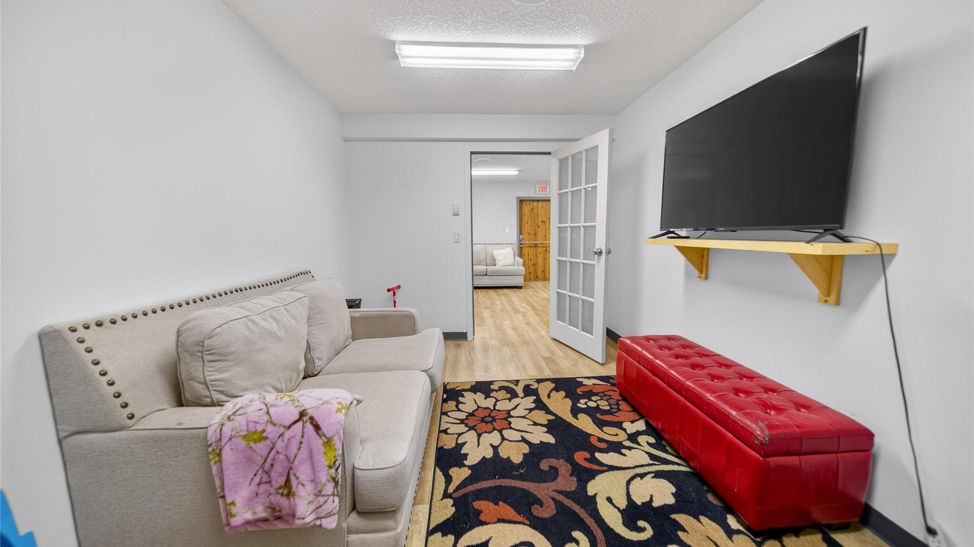 









1775


Shelbourne

Road,
Jaffray,




BC
V0B 1T0

