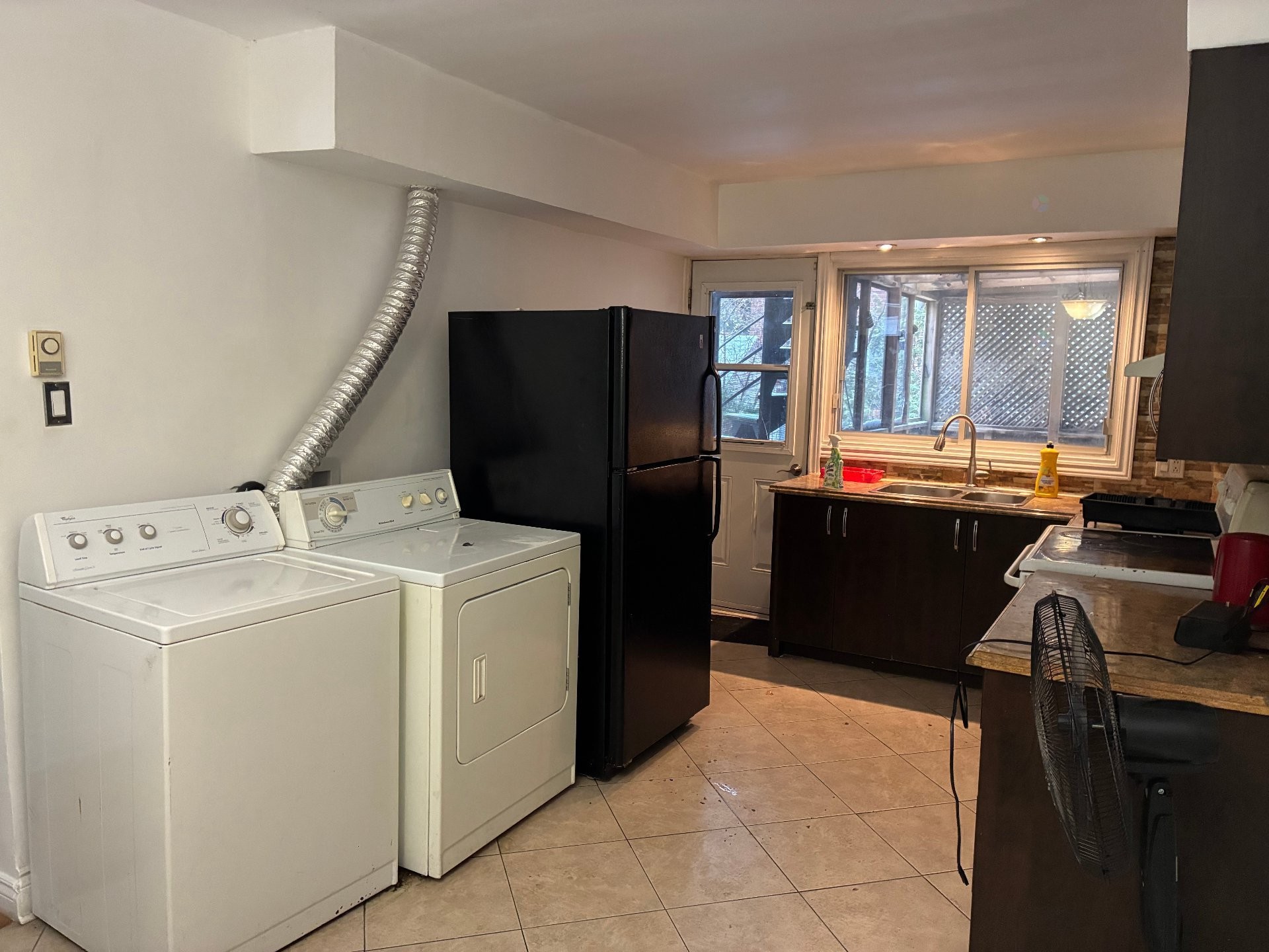 









3900

 - 3902


Av. De Repentigny

,
Montréal (Mercier/Hochelaga-Maisonneuve),




QC
H1M2E7

