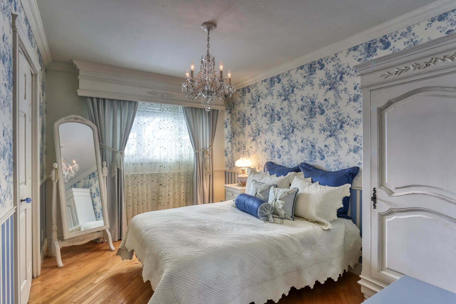 









710


Rue Louis-Camirand

,
Trois-Rivières,




QC
G9A2Y6

