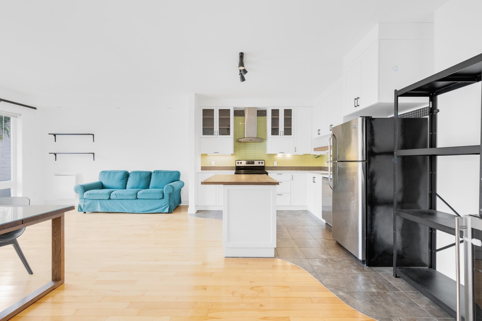 









2170


Rue Cartier

, 203,
Montréal (Ville-Marie),




QC
H2K4E8

