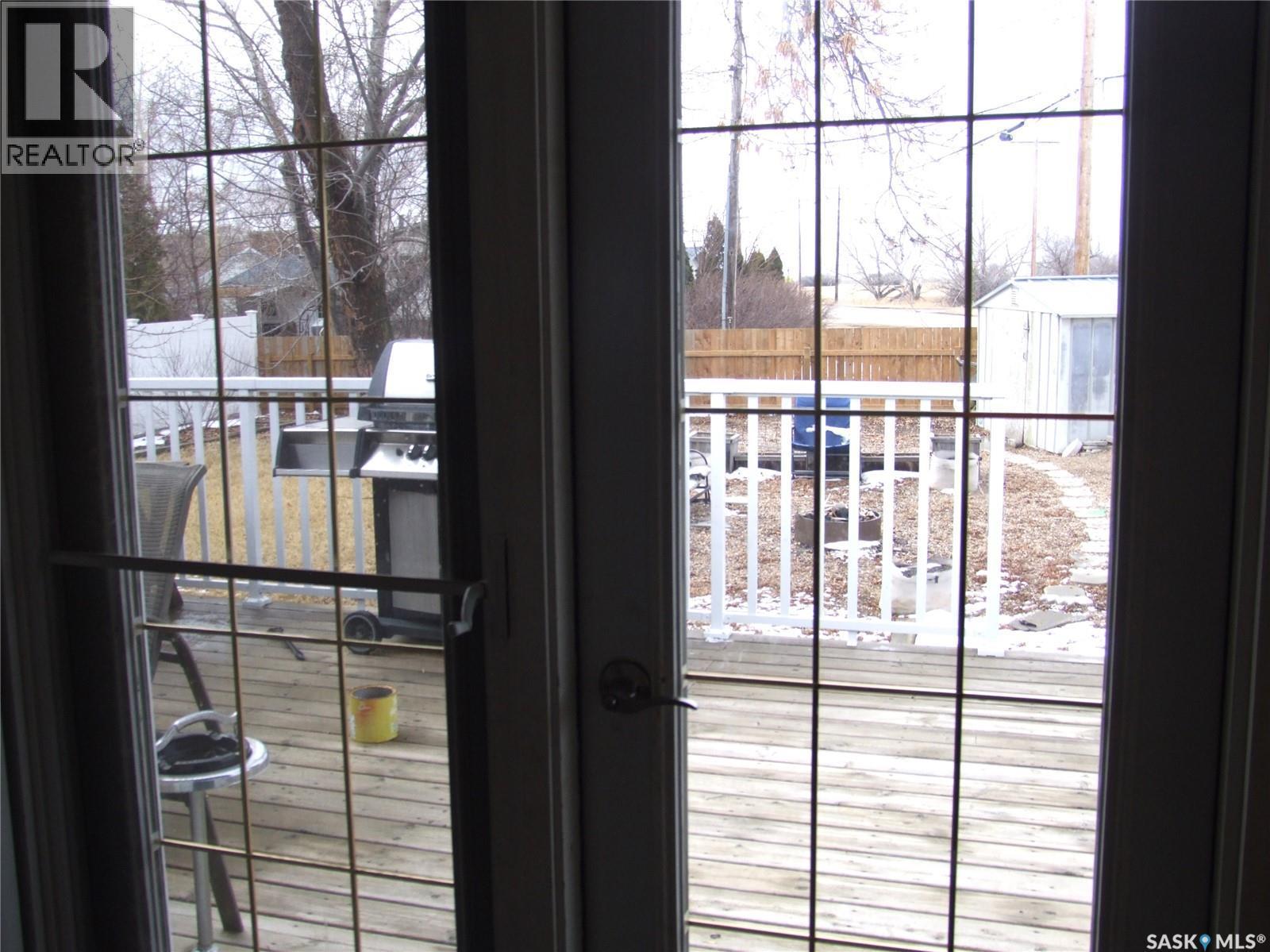 












524 1st STREET W

,
Leader,




Saskatchewan
S0N1H0

