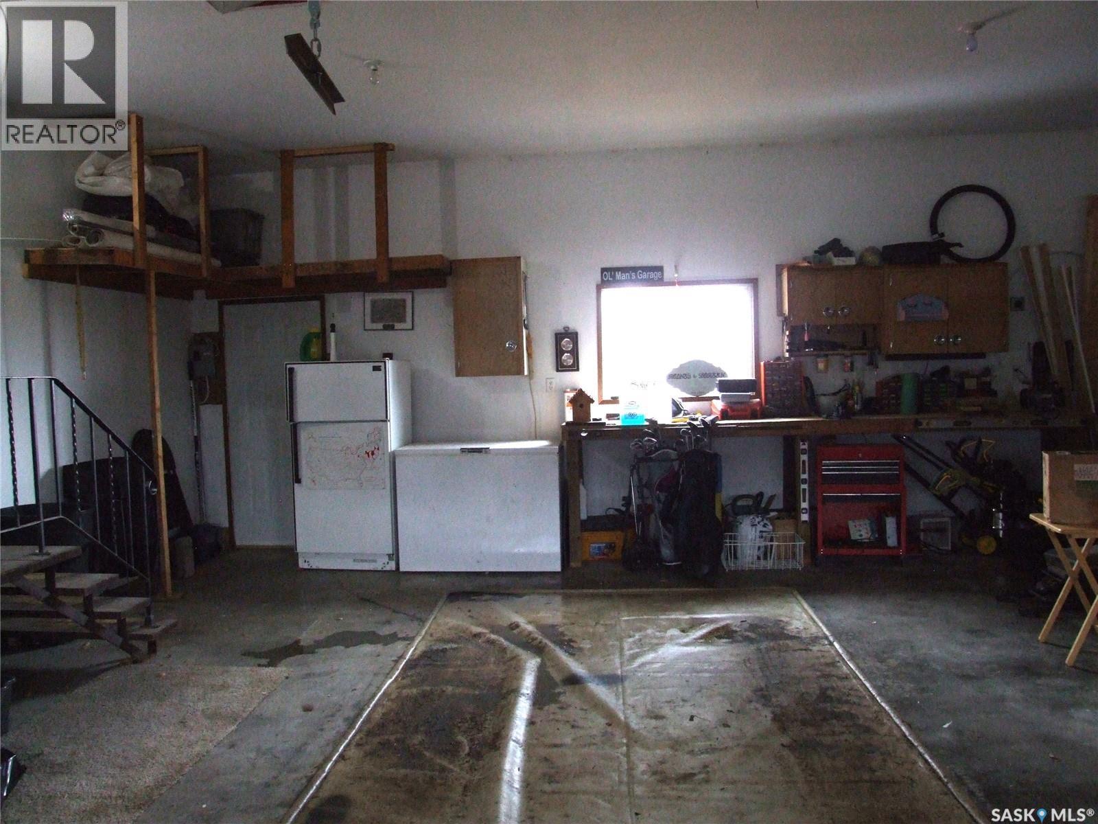 












524 1st STREET W

,
Leader,




Saskatchewan
S0N1H0


