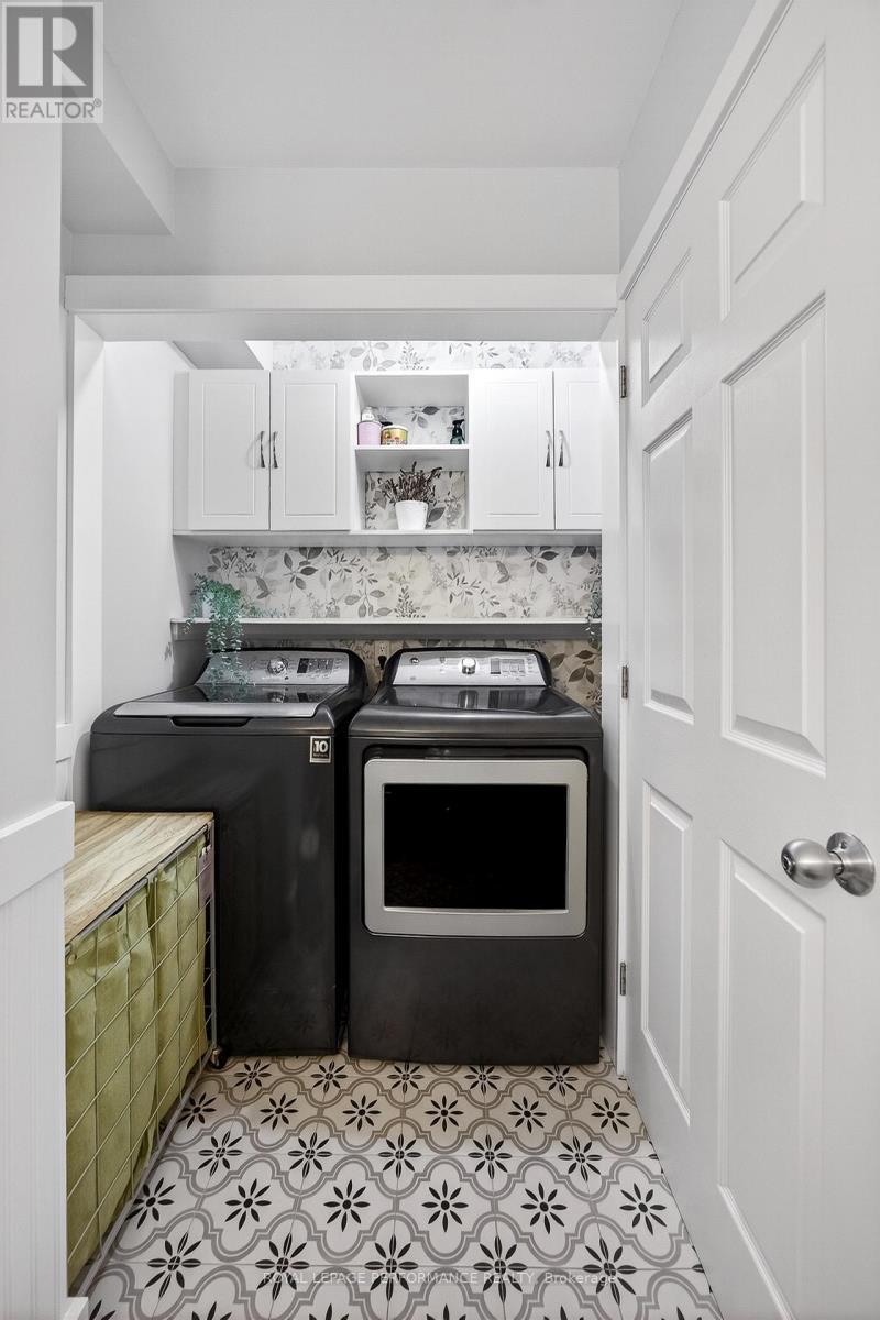 












2191 SATURN CRESCENT

,
Ottawa,




Ontario
K4A3T6

