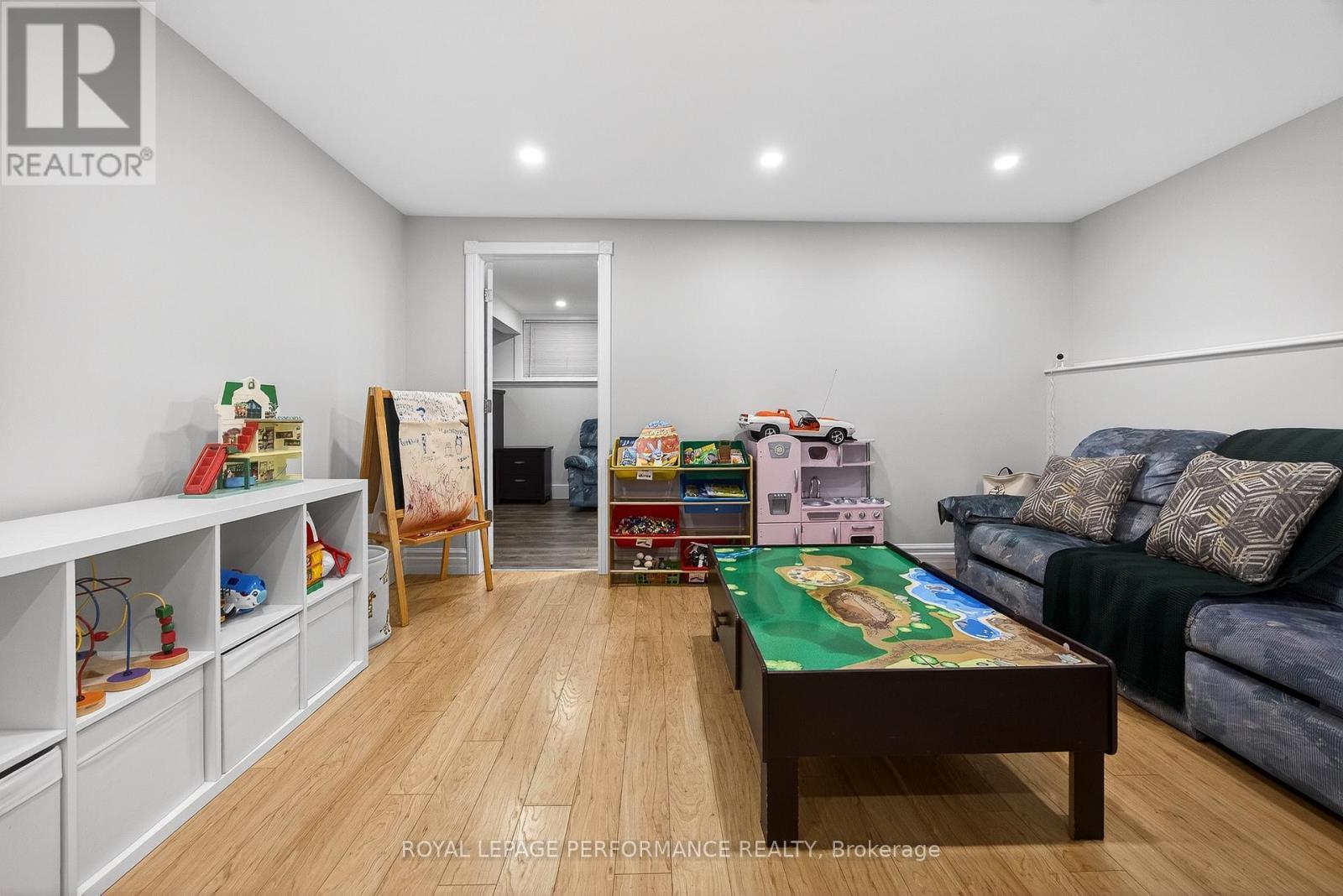 












2191 SATURN CRESCENT

,
Ottawa,




Ontario
K4A3T6

