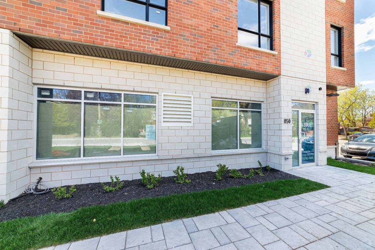 









850


Rue Ouimet

, 302,
Montréal (Saint-Laurent),




QC
H4L3P4

