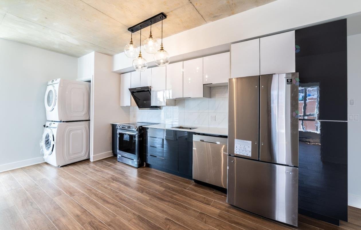 









850


Rue Ouimet

, 302,
Montréal (Saint-Laurent),




QC
H4L3P4

