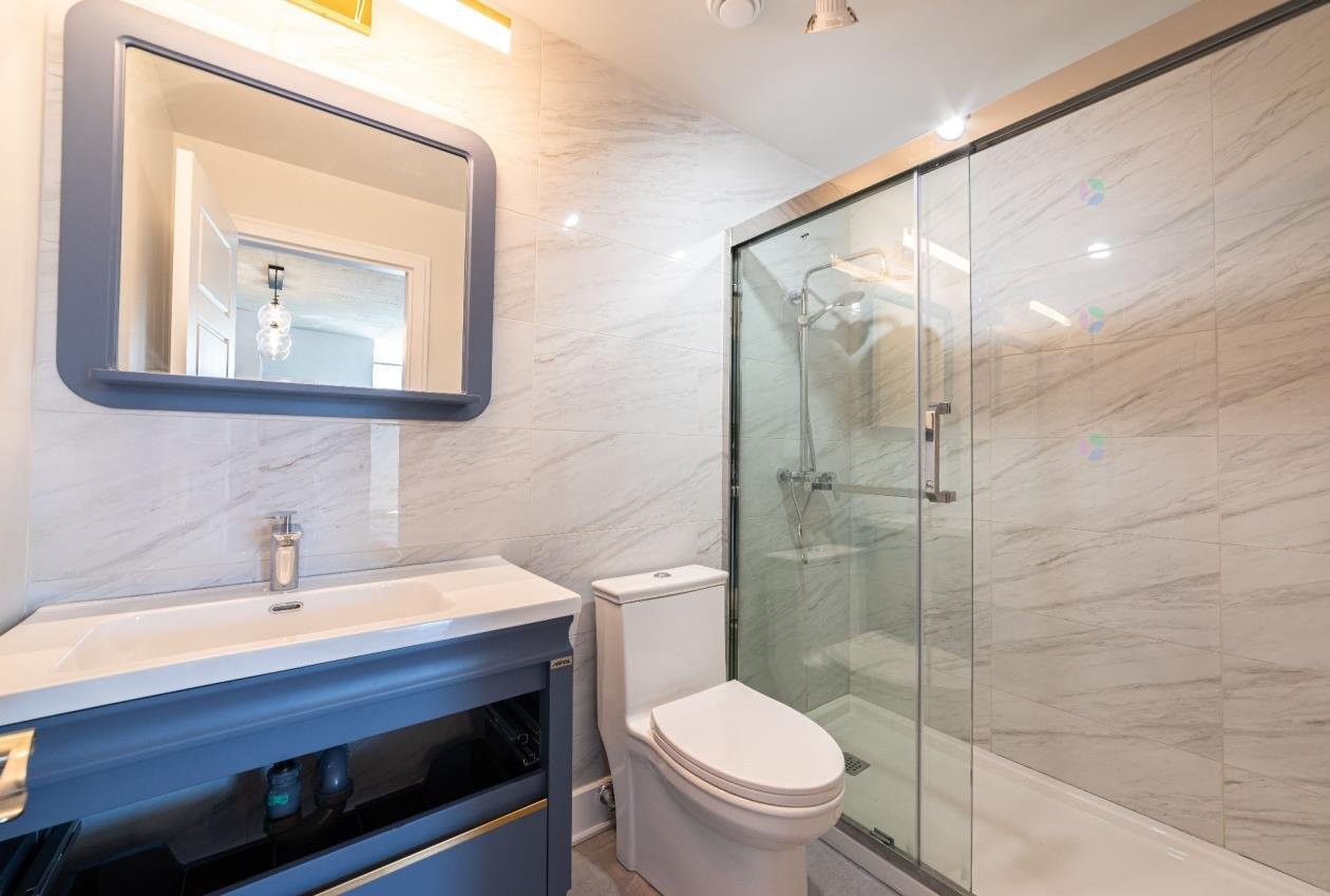 









850


Rue Ouimet

, 302,
Montréal (Saint-Laurent),




QC
H4L3P4

