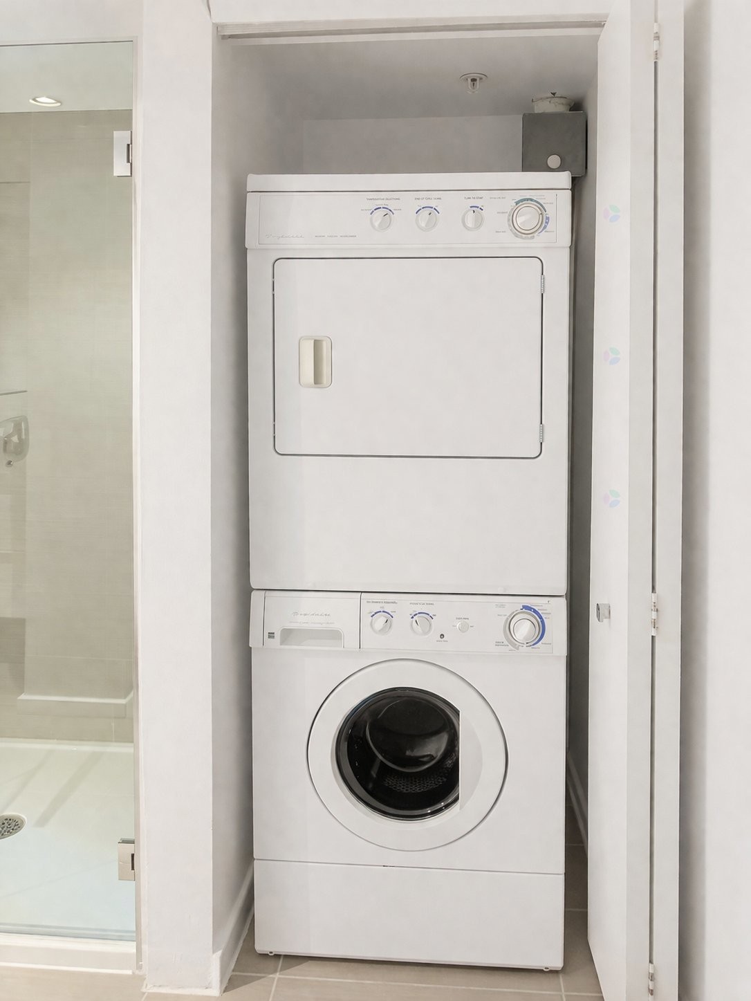 









350


Boul. De Maisonneuve O.

, 706,
Montréal (Ville-Marie),




QC
H3A0B4

