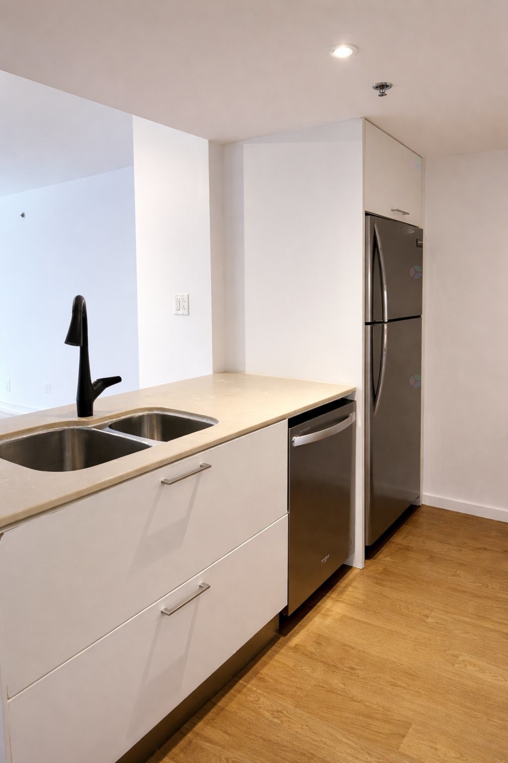 









350


Boul. De Maisonneuve O.

, 706,
Montréal (Ville-Marie),




QC
H3A0B4

