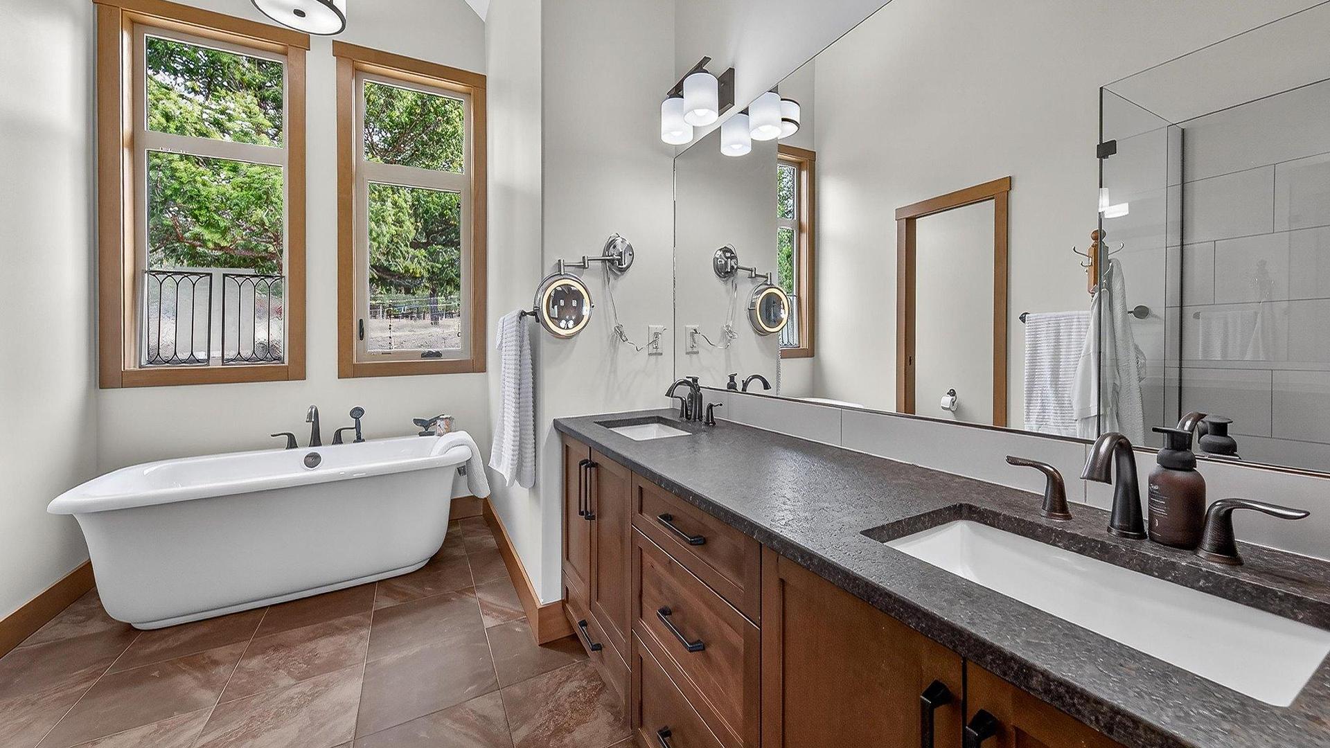 









7540


Springs

Terrace,
Radium Hot Springs,




BC
V0A 1M0

