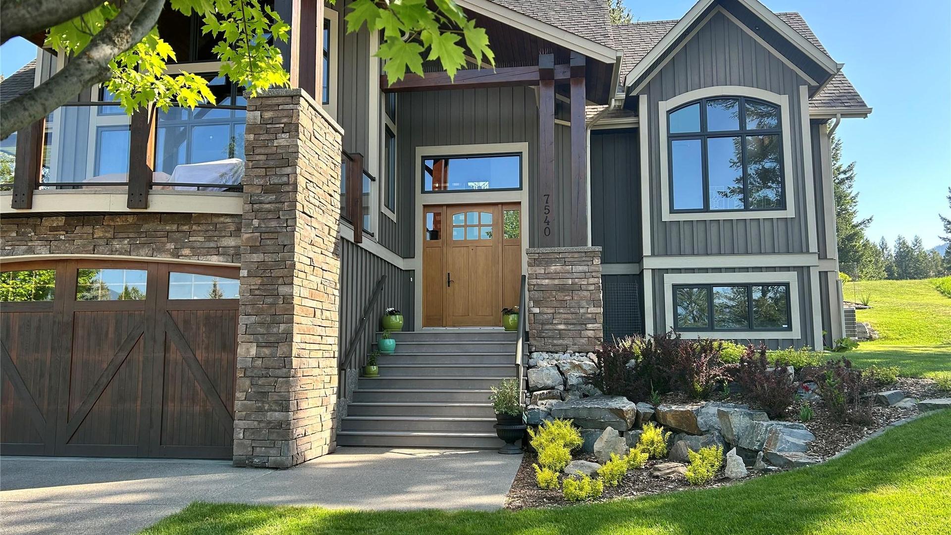 









7540


Springs

Terrace,
Radium Hot Springs,




BC
V0A 1M0


