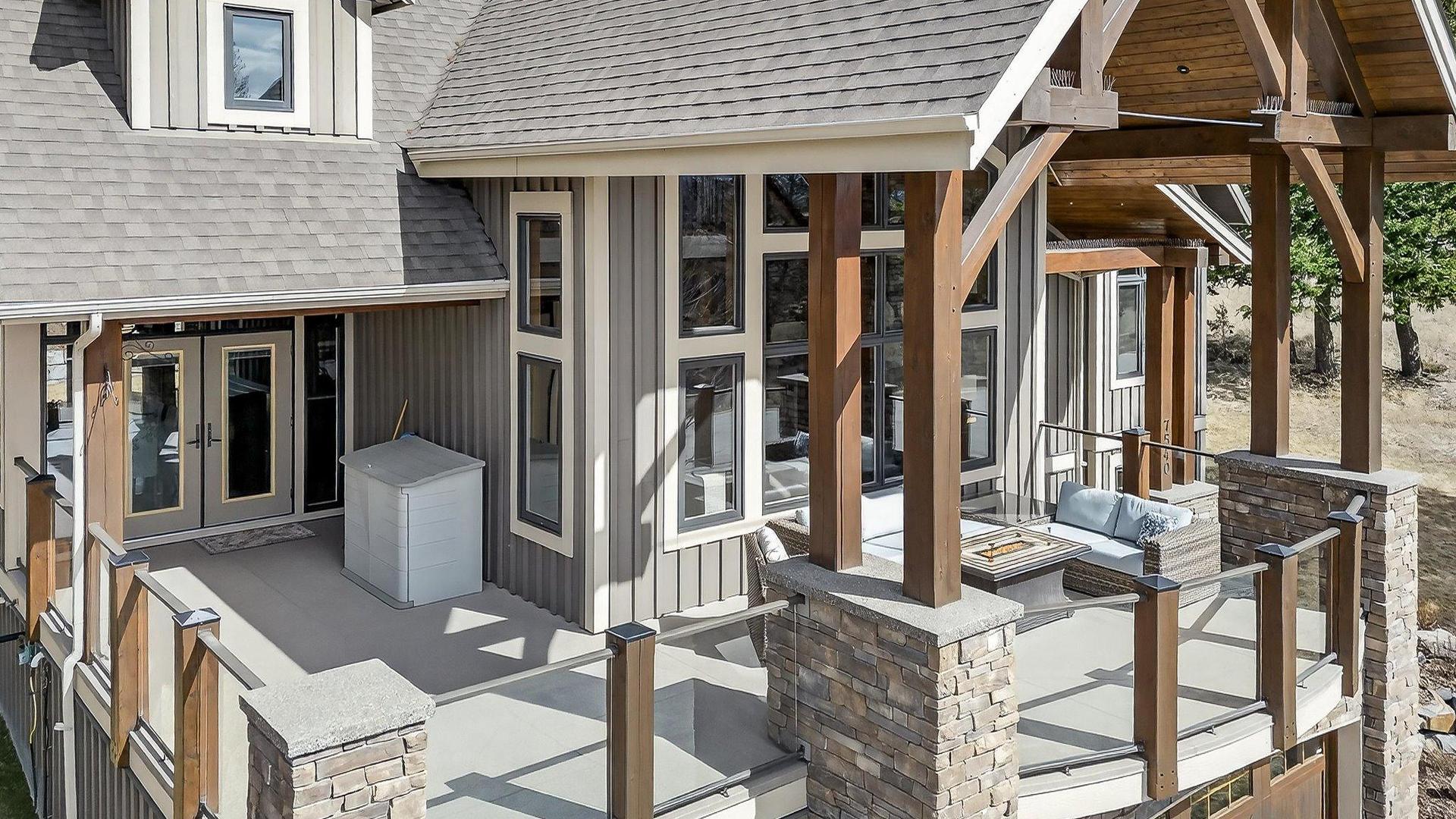 









7540


Springs

Terrace,
Radium Hot Springs,




BC
V0A 1M0

