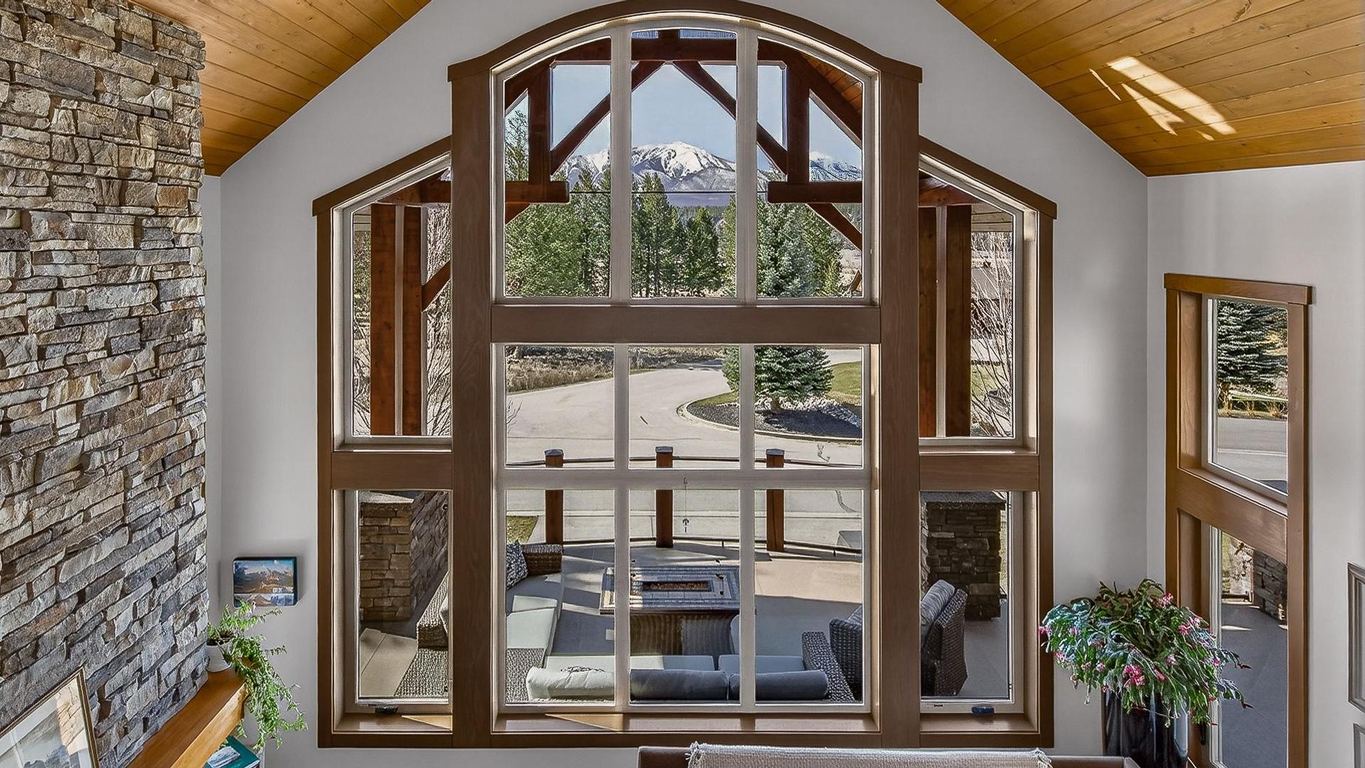 









7540


Springs

Terrace,
Radium Hot Springs,




BC
V0A 1M0

