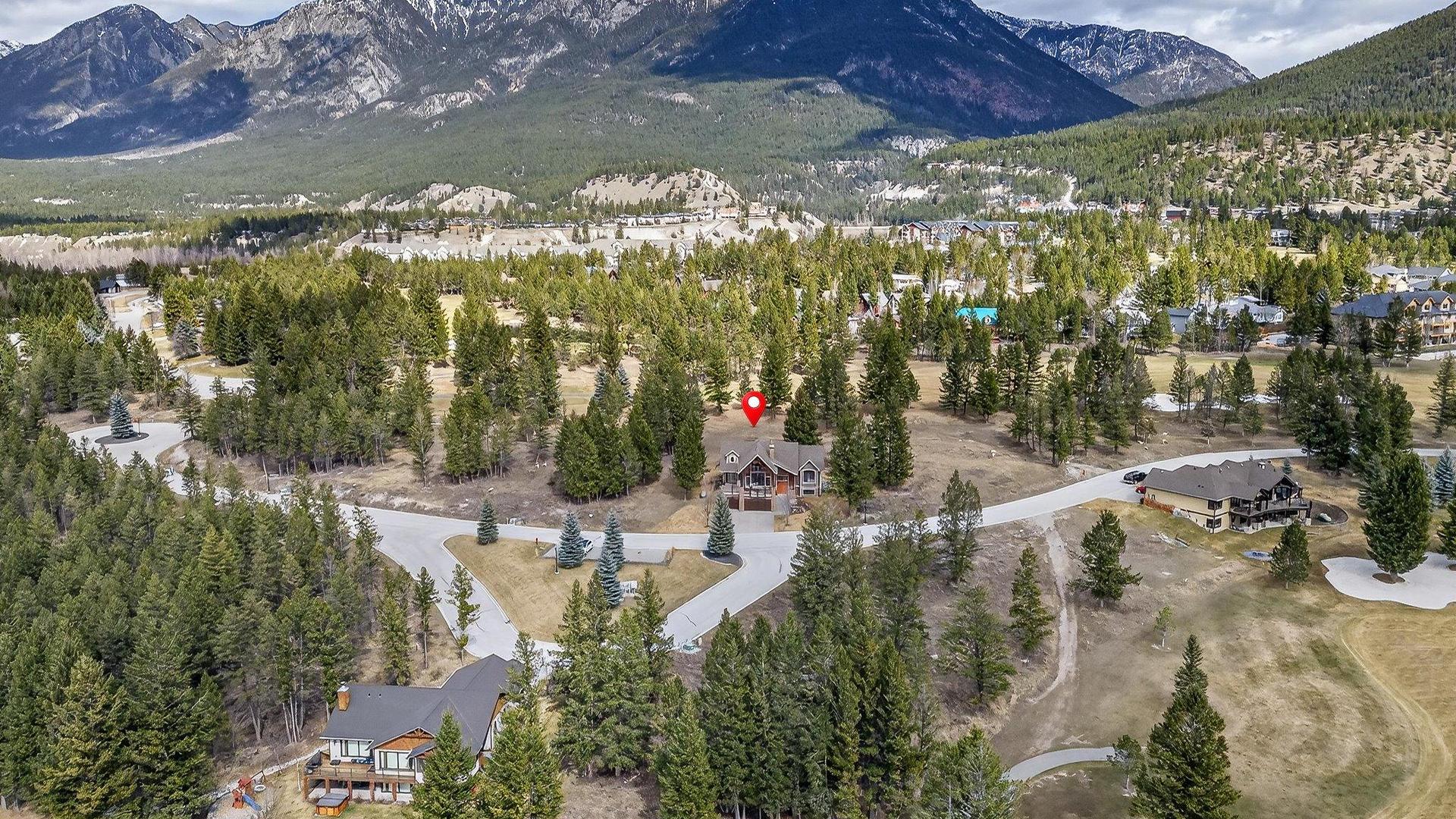 









7540


Springs

Terrace,
Radium Hot Springs,




BC
V0A 1M0

