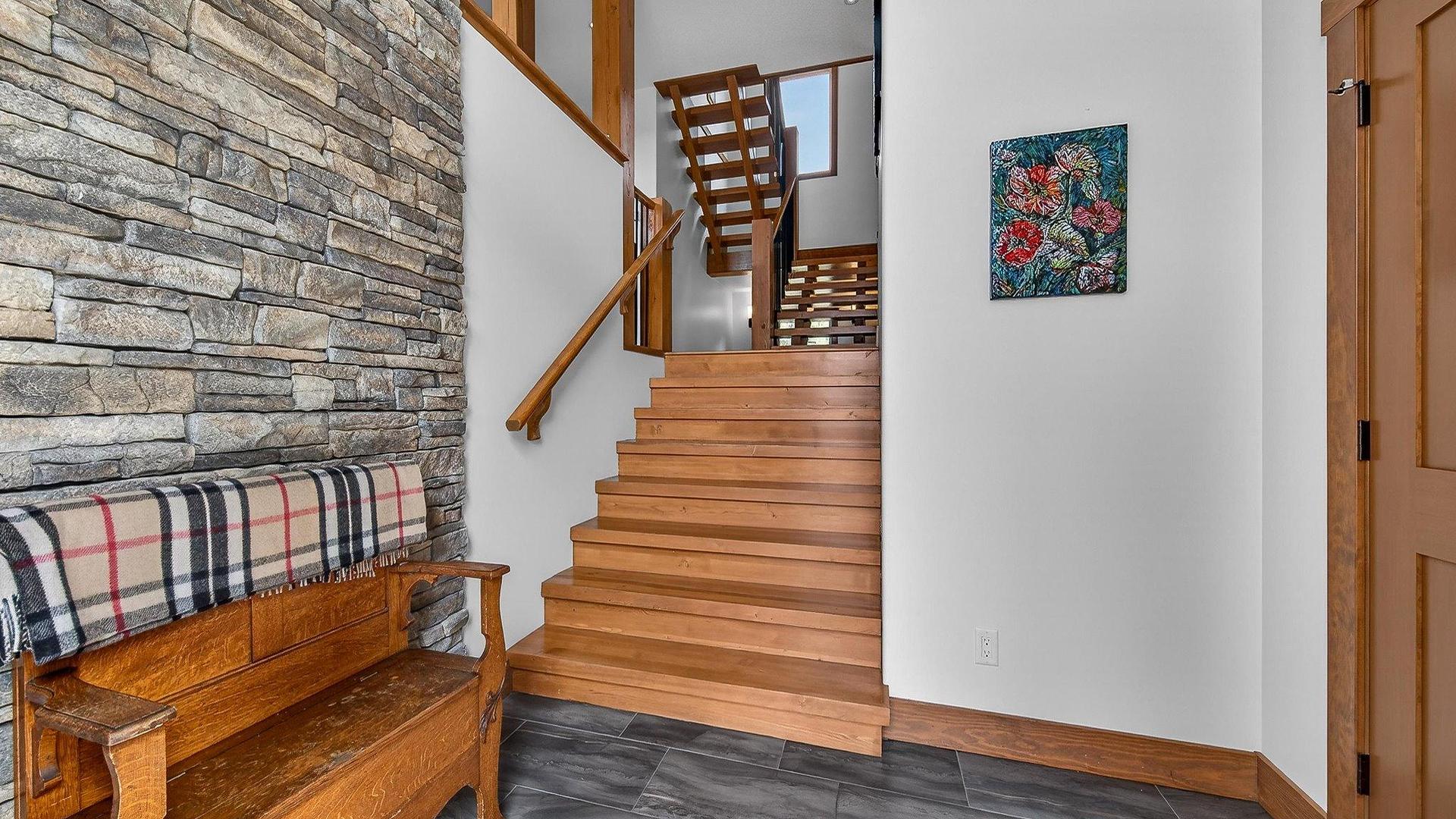 









7540


Springs

Terrace,
Radium Hot Springs,




BC
V0A 1M0

