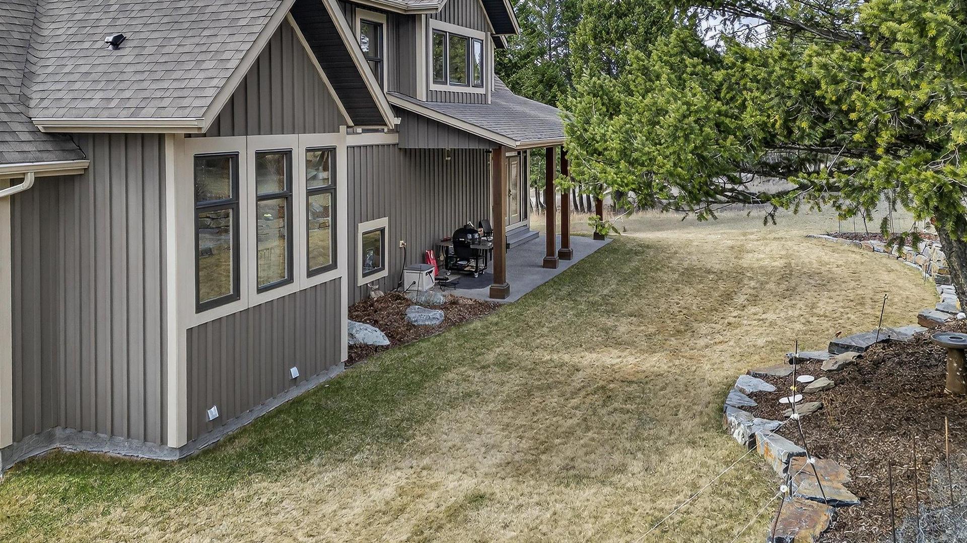 









7540


Springs

Terrace,
Radium Hot Springs,




BC
V0A 1M0

