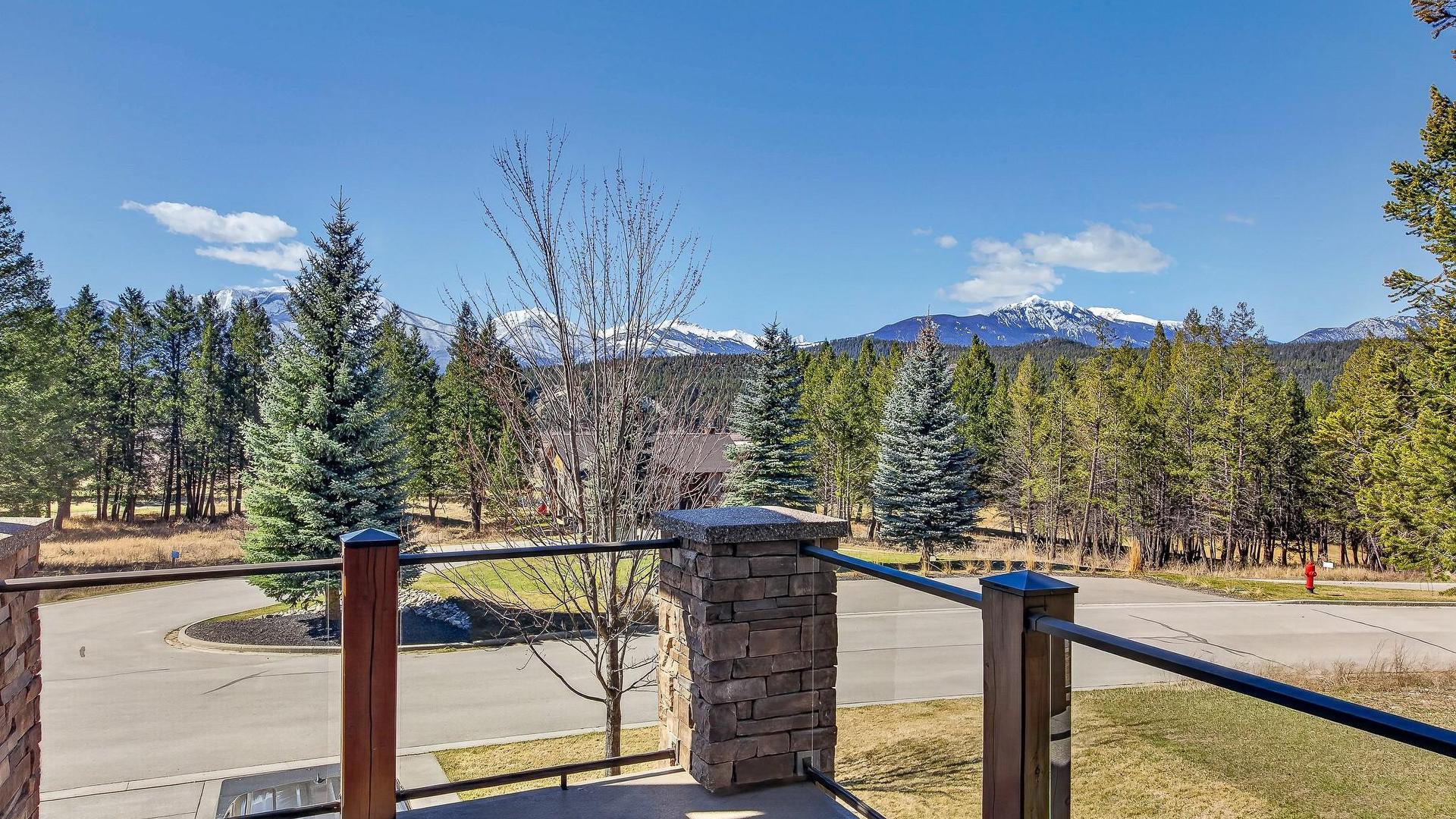









7540


Springs

Terrace,
Radium Hot Springs,




BC
V0A 1M0

