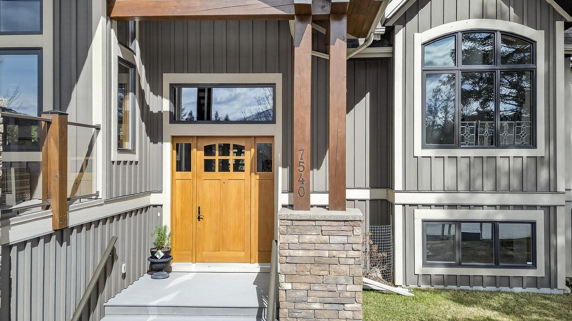 









7540


Springs

Terrace,
Radium Hot Springs,




BC
V0A 1M0


