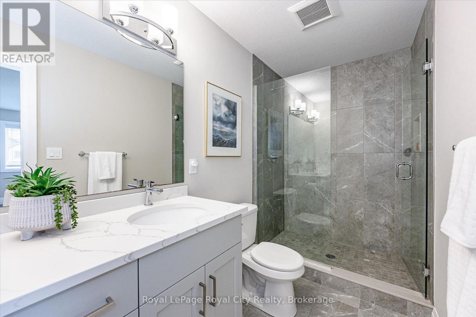 












3 - 35 WIDEMAN BOULEVARD

,
Guelph (Victoria North),




Ontario
N1E0J2

