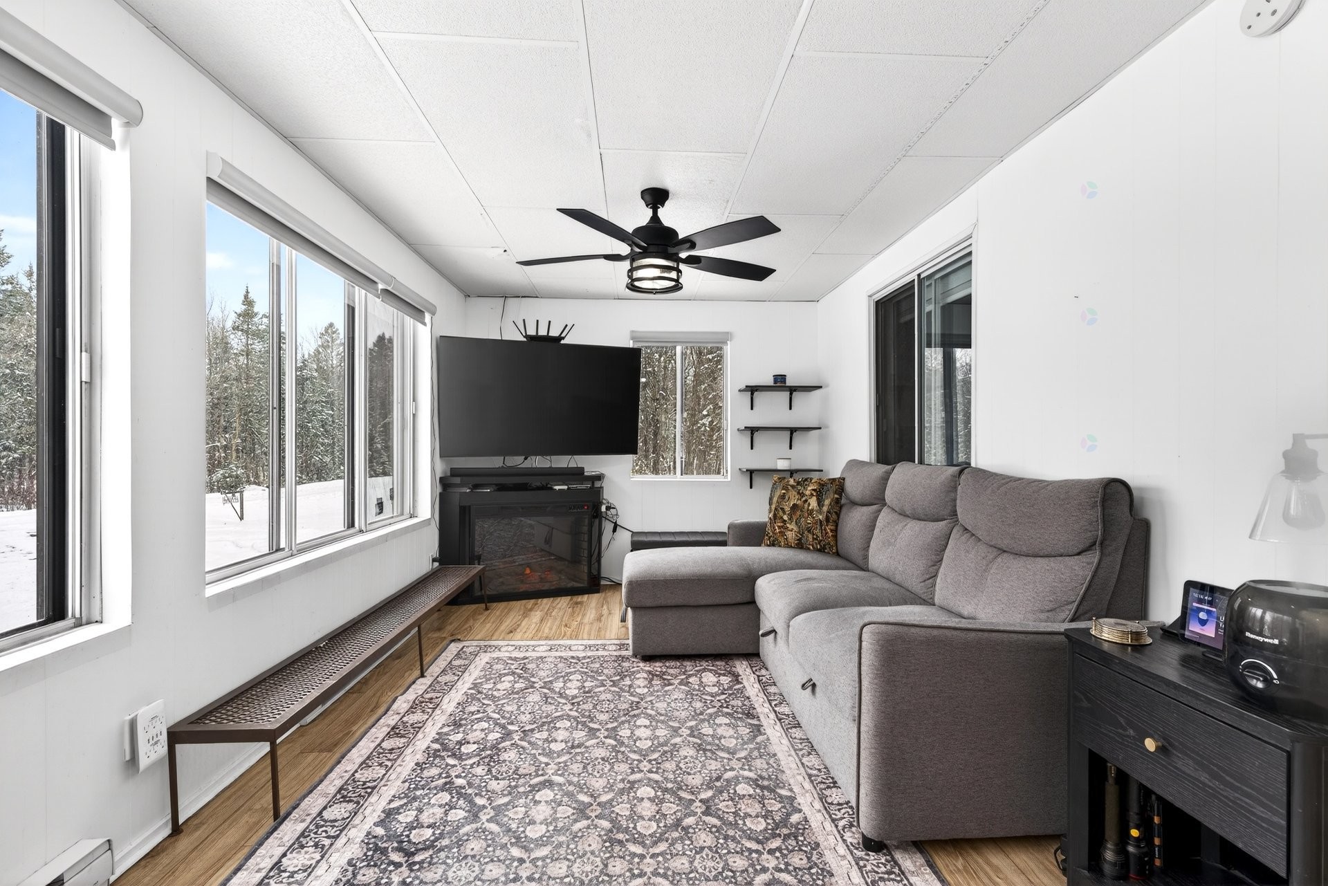 









995


Rue Camiré

,
Saint-Georges-de-Windsor,




QC
J0A1J0

