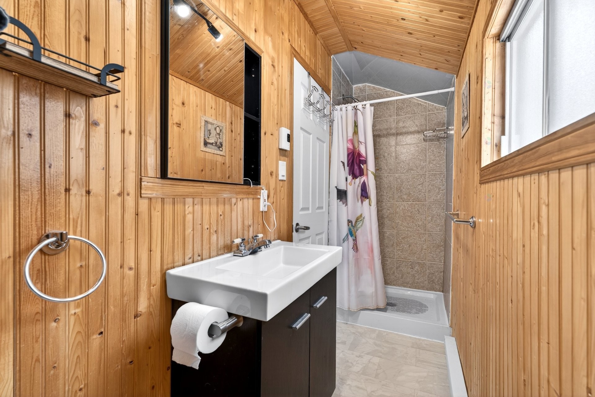 









995


Rue Camiré

,
Saint-Georges-de-Windsor,




QC
J0A1J0

