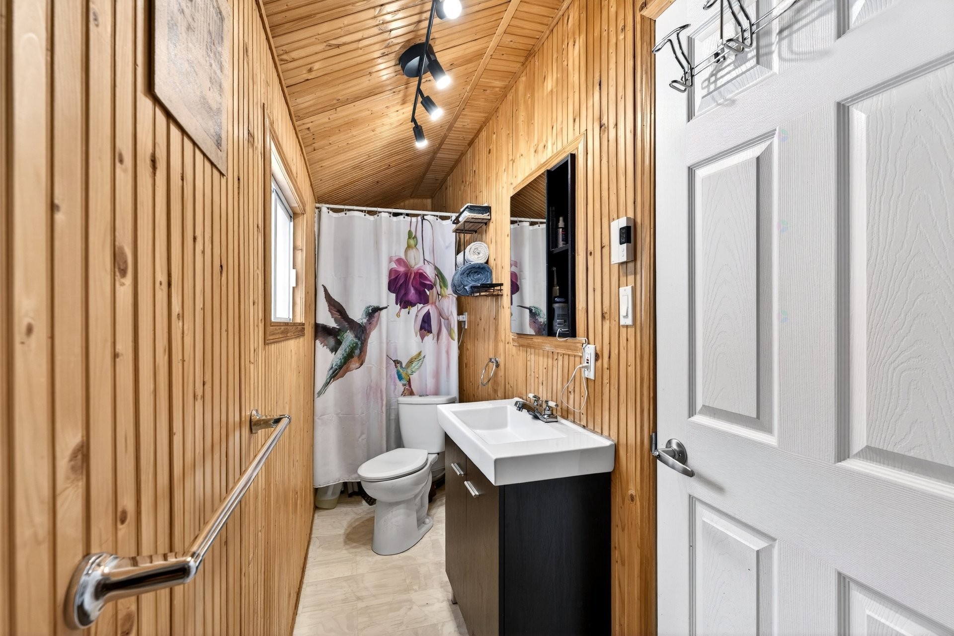 









995


Rue Camiré

,
Saint-Georges-de-Windsor,




QC
J0A1J0

