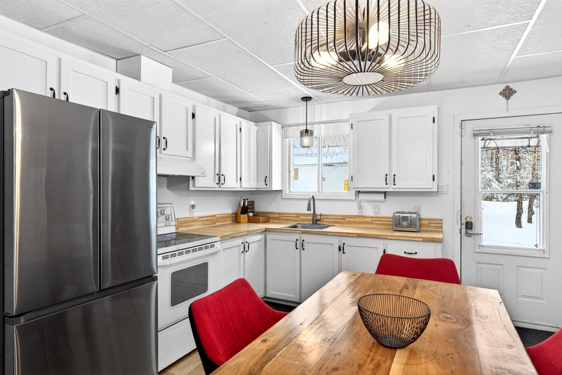 









995


Rue Camiré

,
Saint-Georges-de-Windsor,




QC
J0A1J0

