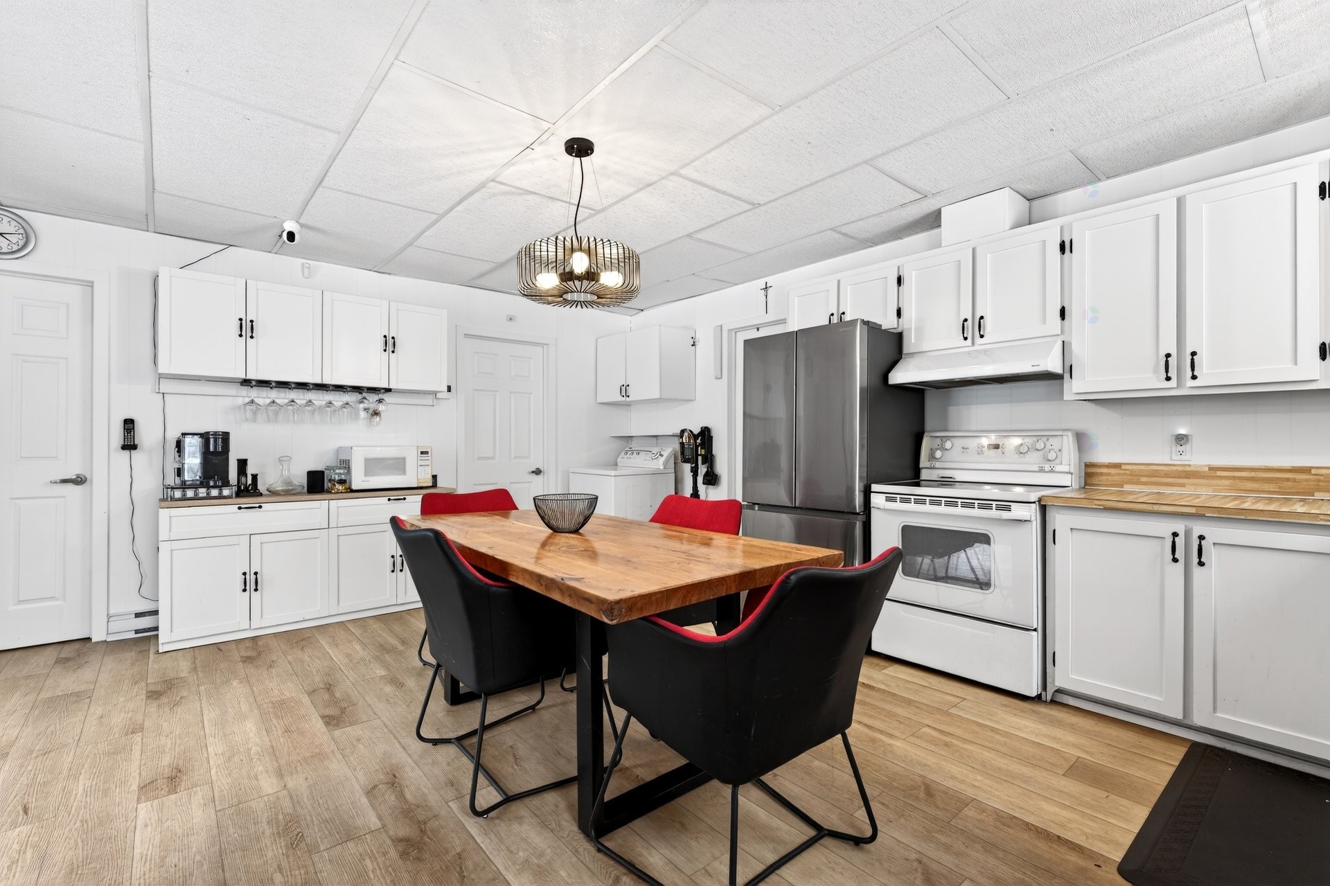 









995


Rue Camiré

,
Saint-Georges-de-Windsor,




QC
J0A1J0

