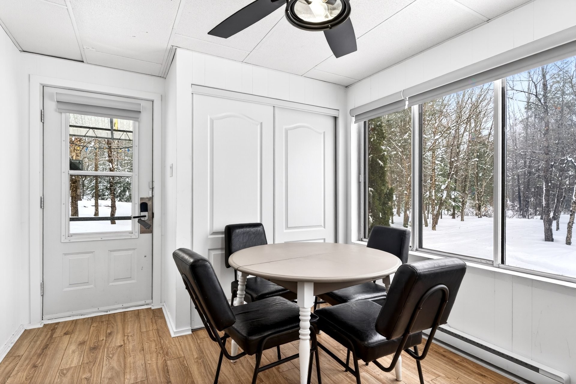 









995


Rue Camiré

,
Saint-Georges-de-Windsor,




QC
J0A1J0

