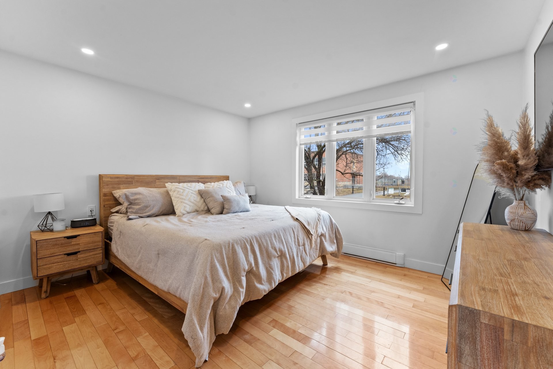 









5380


Rue de Prince-Rupert

,
Laval (Auteuil),




QC
H7K1T9

