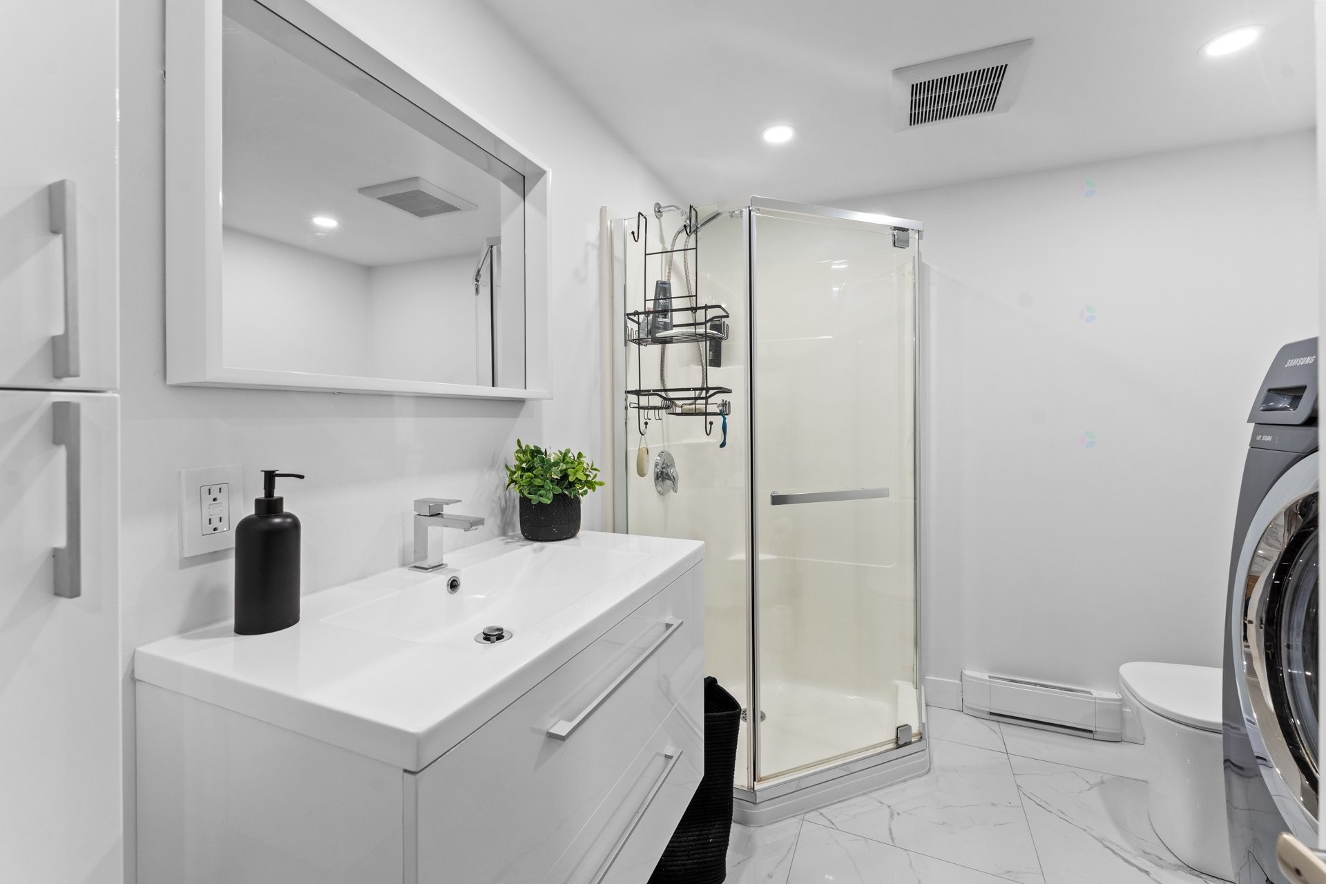 









5380


Rue de Prince-Rupert

,
Laval (Auteuil),




QC
H7K1T9

