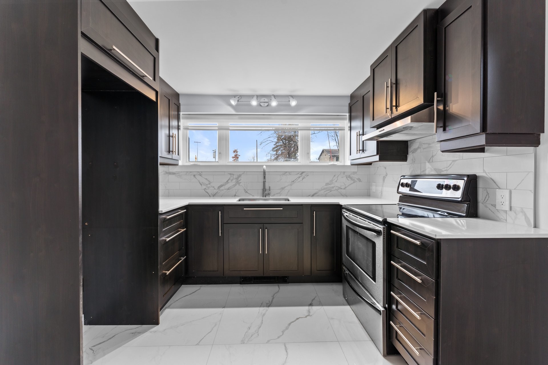 









5380


Rue de Prince-Rupert

,
Laval (Auteuil),




QC
H7K1T9

