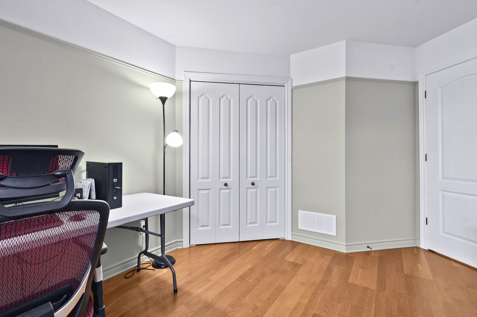 









50


37e Avenue E.

, 102,
Blainville,




QC
J7C5Z5

