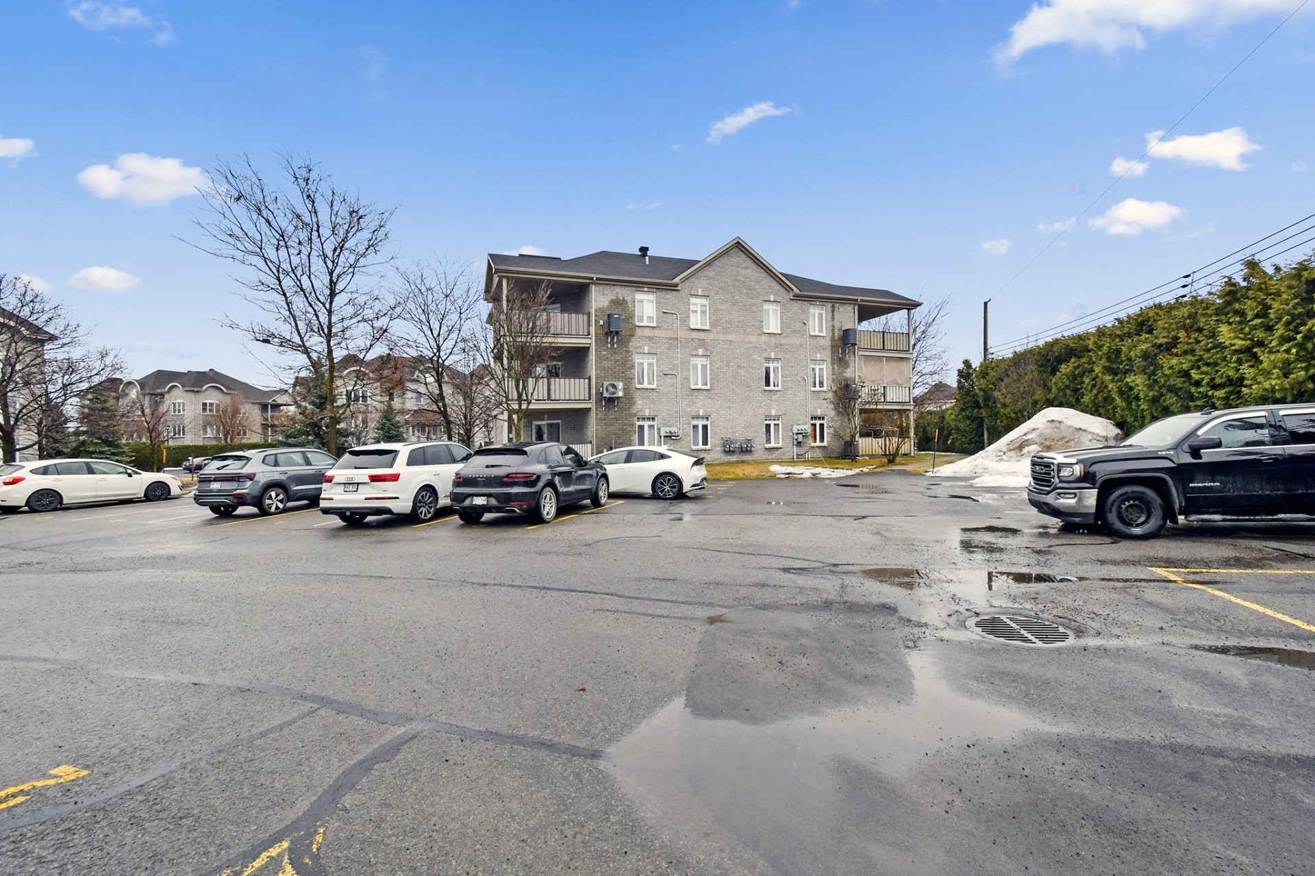 









50


37e Avenue E.

, 102,
Blainville,




QC
J7C5Z5

