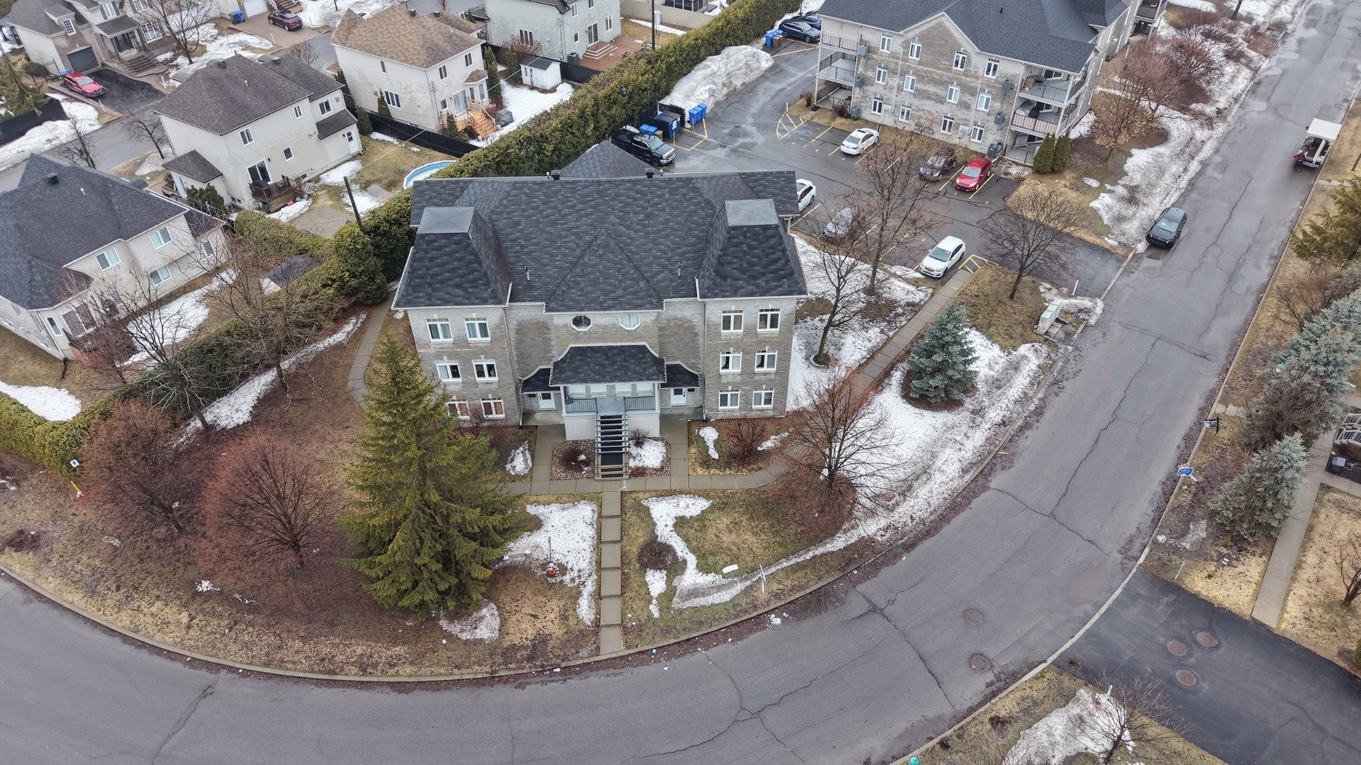 









50


37e Avenue E.

, 102,
Blainville,




QC
J7C5Z5

