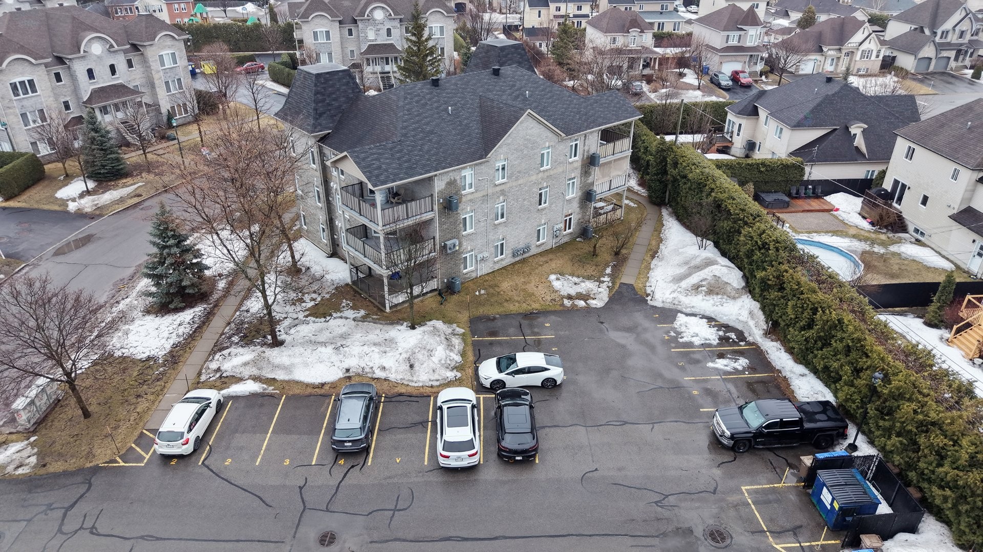 









50


37e Avenue E.

, 102,
Blainville,




QC
J7C5Z5

