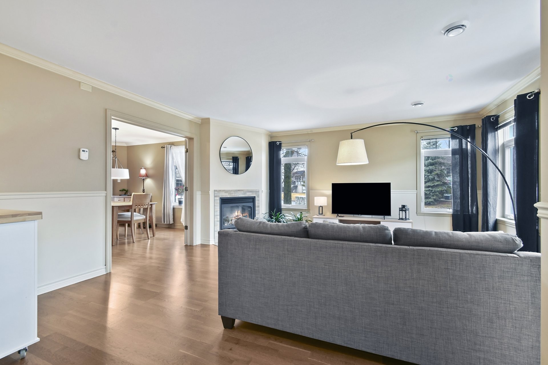 









50


37e Avenue E.

, 102,
Blainville,




QC
J7C5Z5

