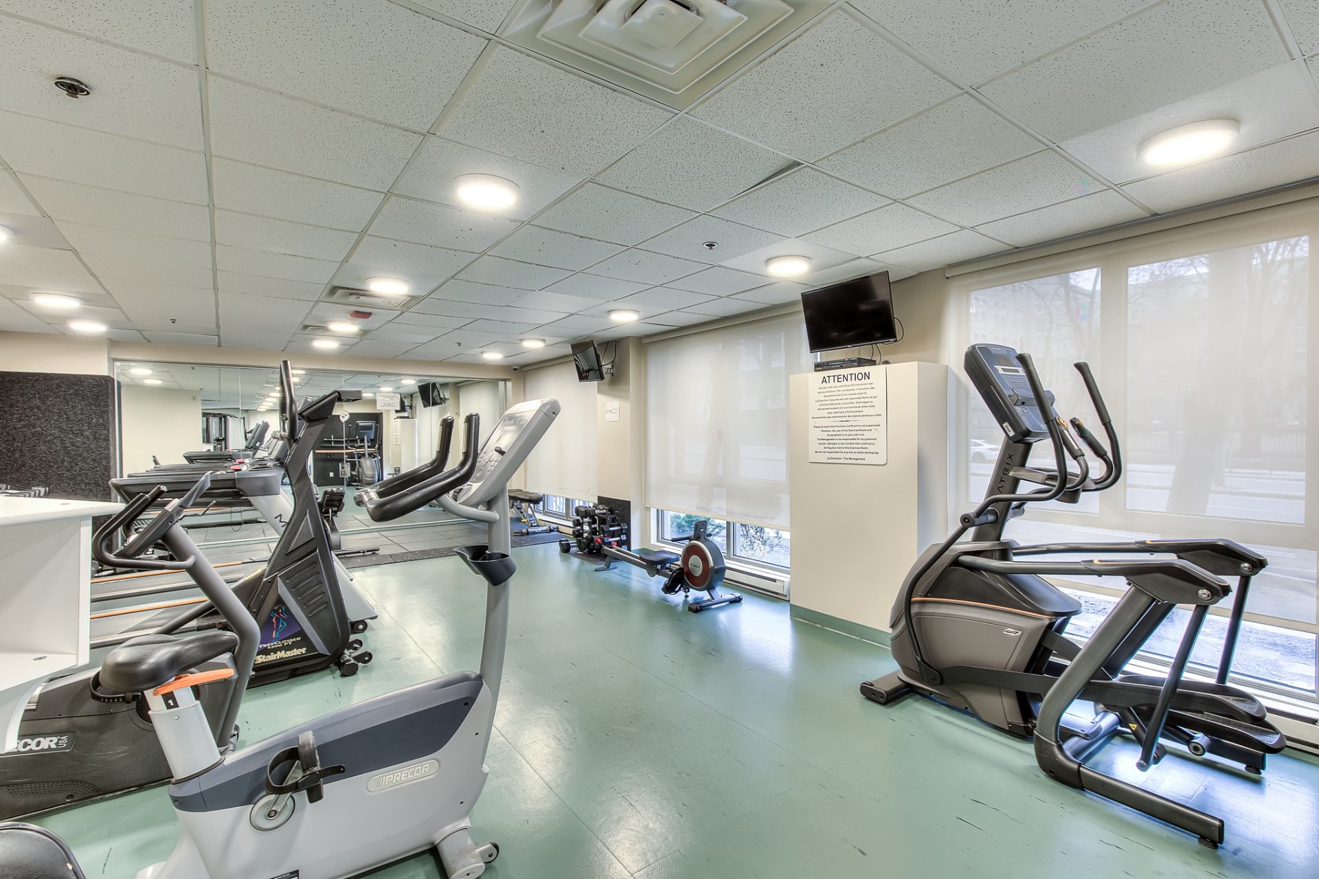 









1700


Boul. René-Lévesque O.

, 104,
Montréal (Ville-Marie),




QC
H3H2V1

