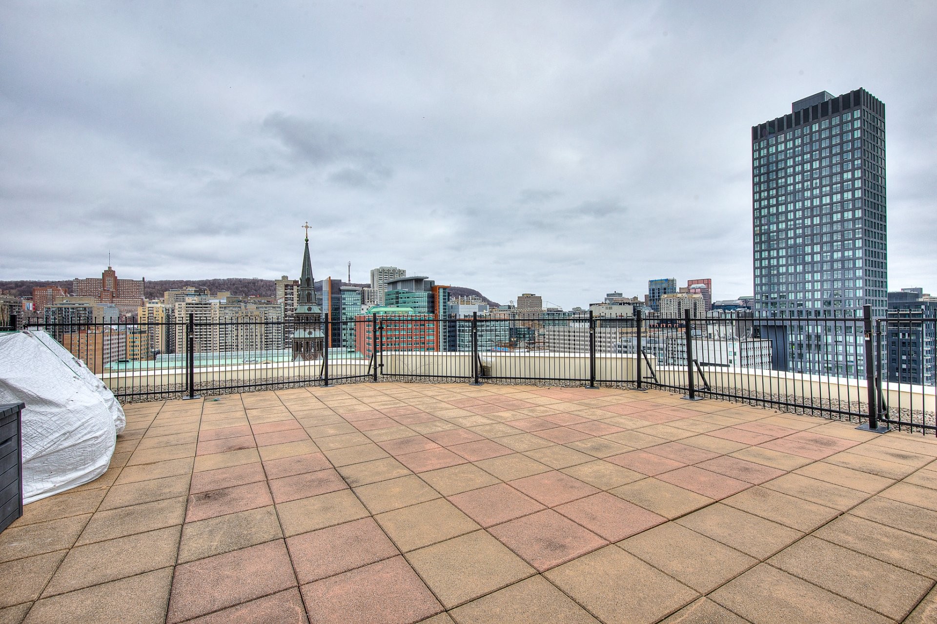 









1700


Boul. René-Lévesque O.

, 104,
Montréal (Ville-Marie),




QC
H3H2V1

