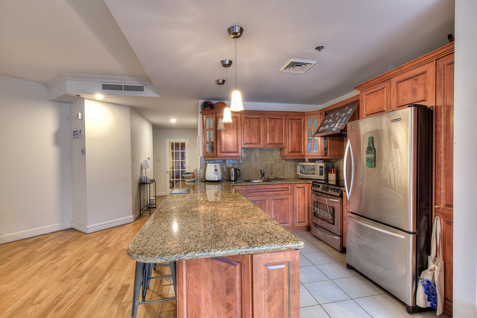 









1700


Boul. René-Lévesque O.

, 104,
Montréal (Ville-Marie),




QC
H3H2V1

