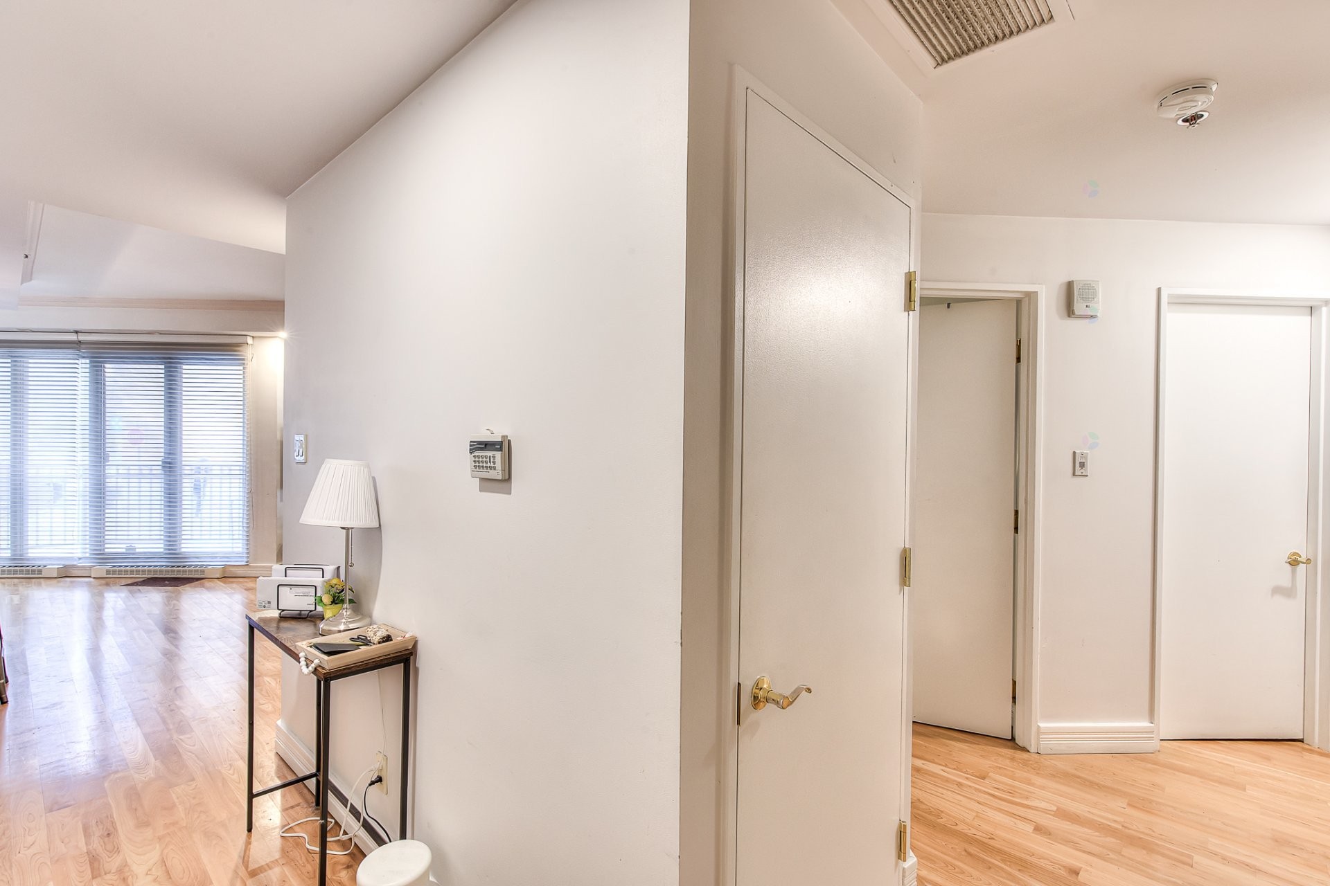 









1700


Boul. René-Lévesque O.

, 104,
Montréal (Ville-Marie),




QC
H3H2V1

