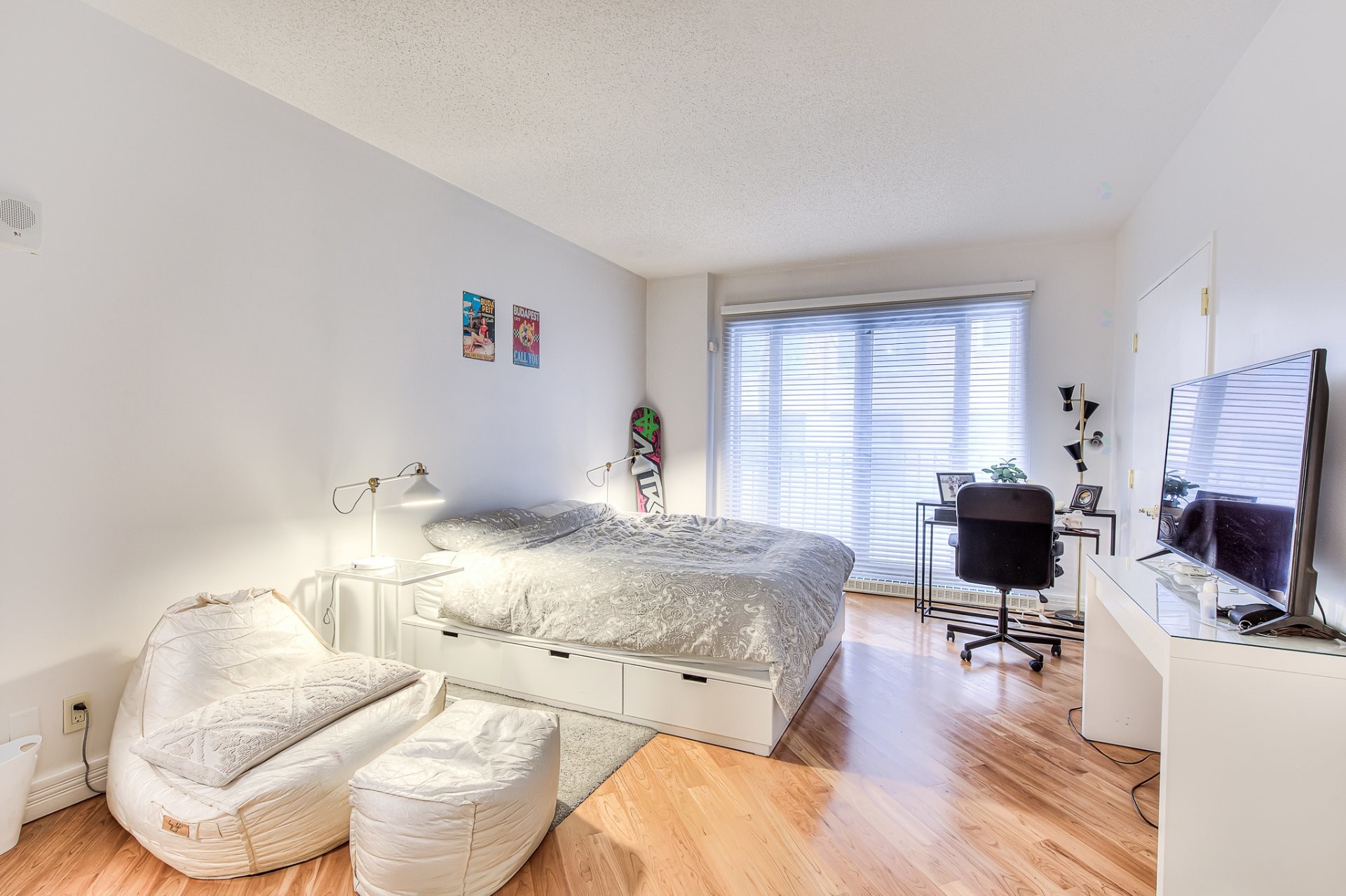 









1700


Boul. René-Lévesque O.

, 104,
Montréal (Ville-Marie),




QC
H3H2V1

