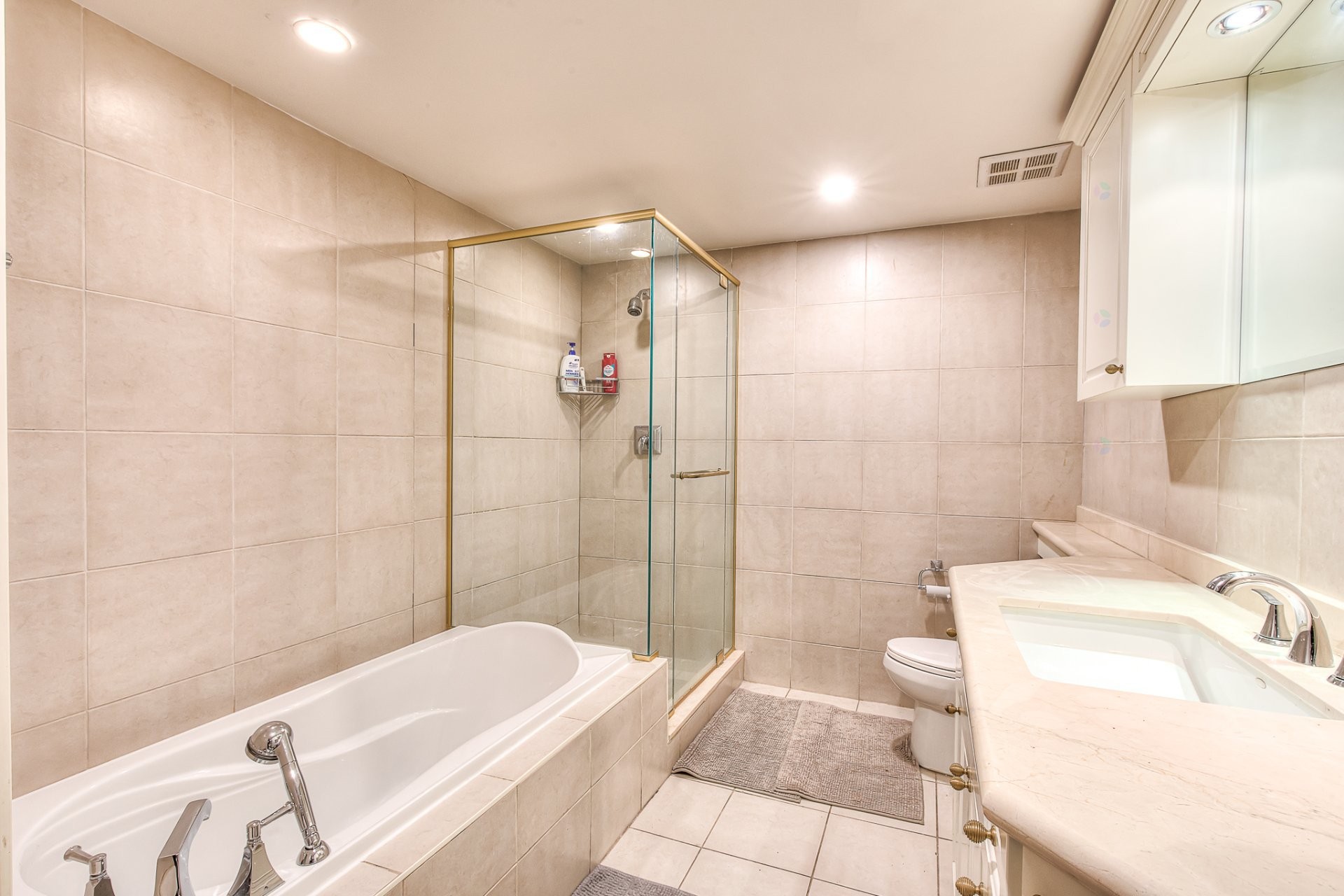 









1700


Boul. René-Lévesque O.

, 104,
Montréal (Ville-Marie),




QC
H3H2V1

