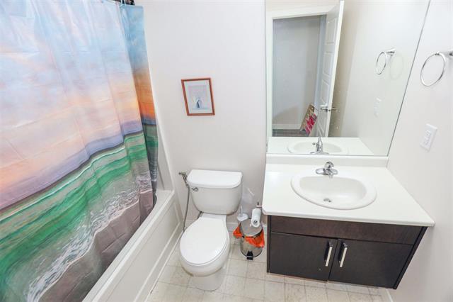 









44


Larry Vickar

DR,
Winnipeg,




MB
R3W 0K5

