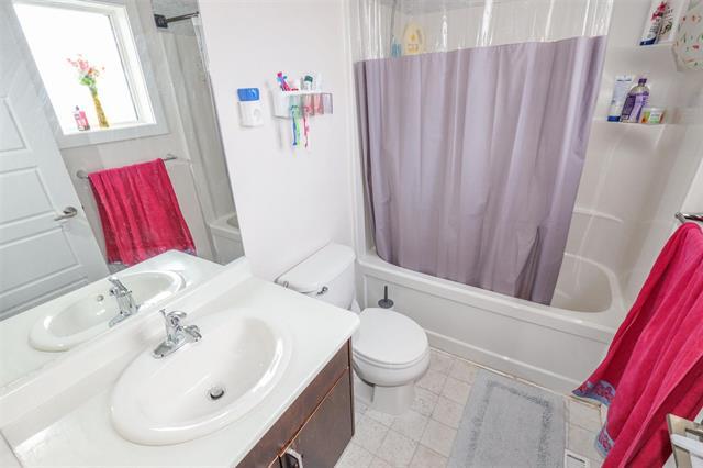 









44


Larry Vickar

DR,
Winnipeg,




MB
R3W 0K5

