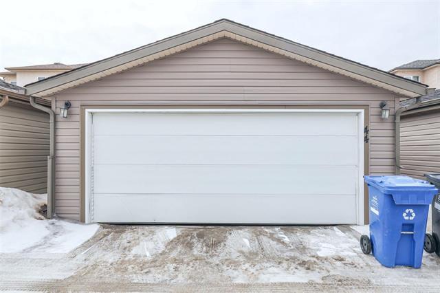 









44


Larry Vickar

DR,
Winnipeg,




MB
R3W 0K5

