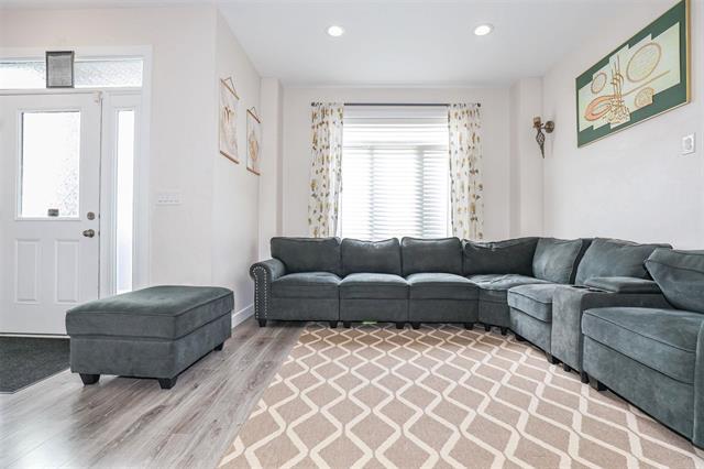 









44


Larry Vickar

DR,
Winnipeg,




MB
R3W 0K5

