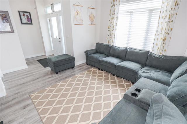 









44


Larry Vickar

DR,
Winnipeg,




MB
R3W 0K5

