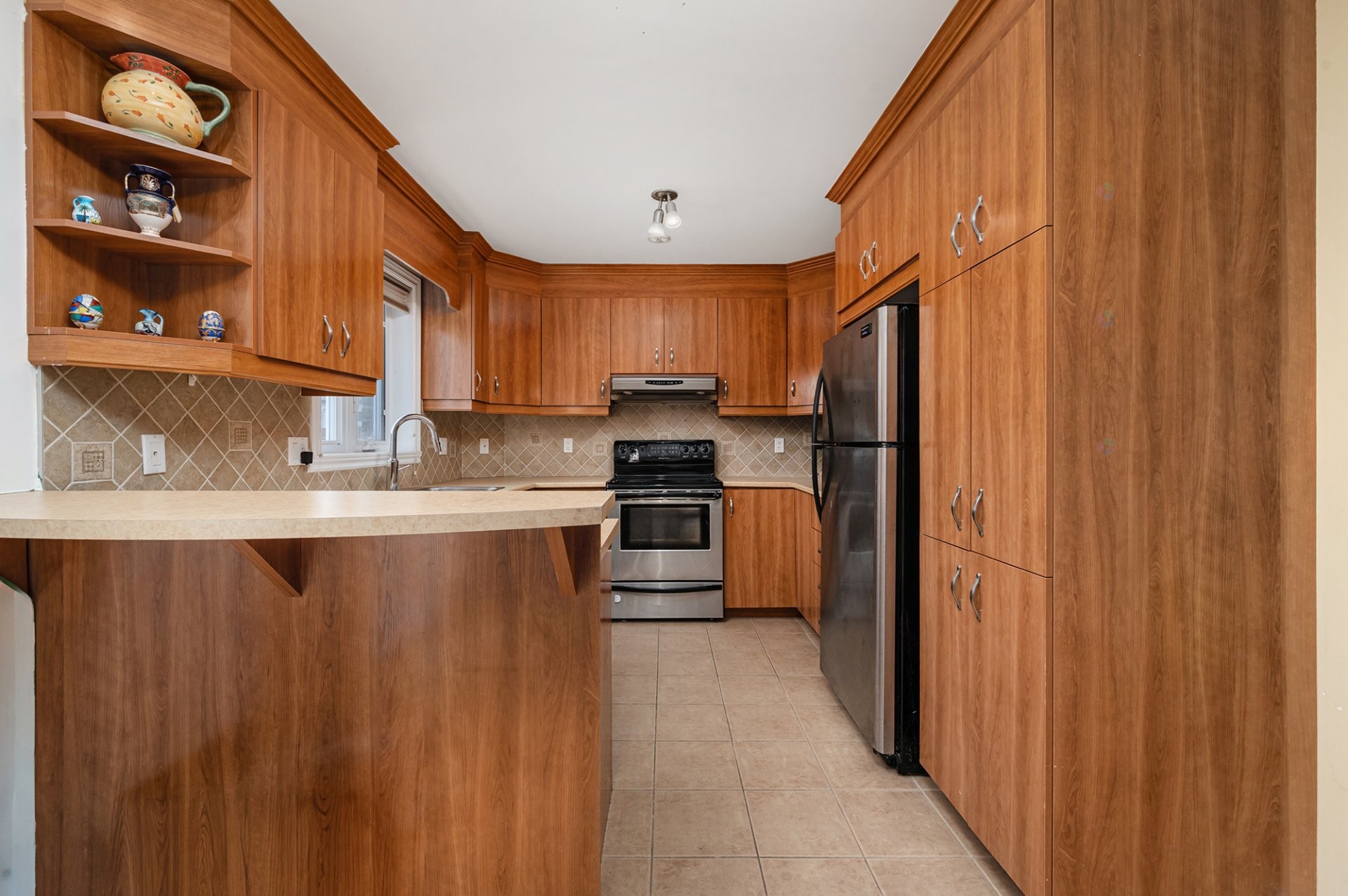 









7440


Rue des Perce-Neige

,
Longueuil (Saint-Hubert),




QC
J3Y0A3

